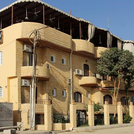 Nile Valley Hotel ลักซอร์ ภายนอก รูปภาพ